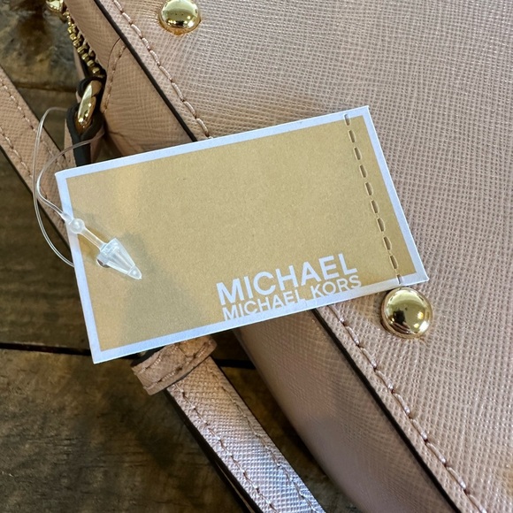 Michael Kors Sandrine Stud Light Pink Leather Crossbody Bag New With Tag - Picture 9 of 9